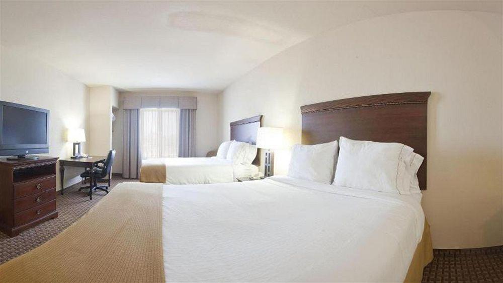 Holiday Inn Express Hotel And Suites Kingsville By Ihg Zewnętrze zdjęcie